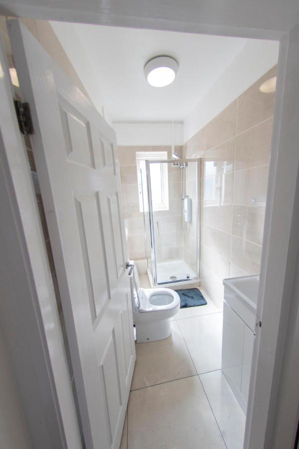 Entire House-Merseyside-Liverpool Birkenhead Exterior photo